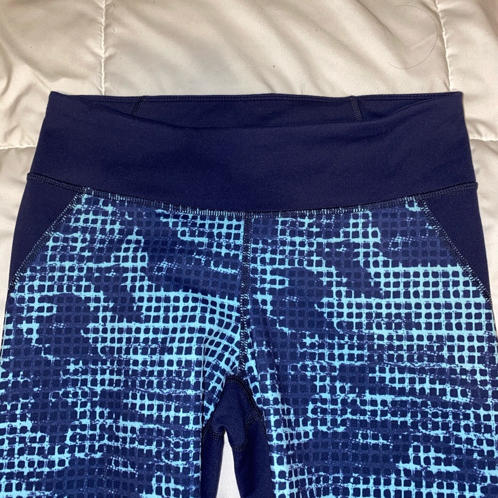 Small S Blue Patterned Under Armour Leggings